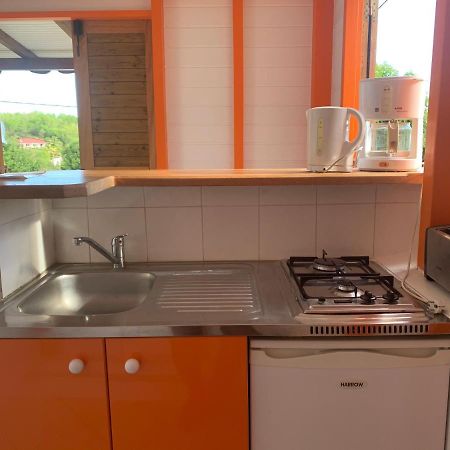 Bungalow Les Cerisiers Bouillante Eksteriør bilde